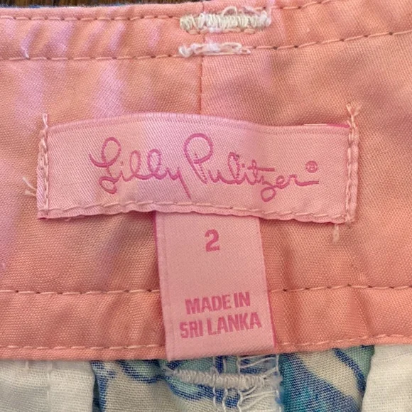 Lilly Pulitzer - Blue sailor’s valentine shorts - size 2 - Picture 3 of 4
